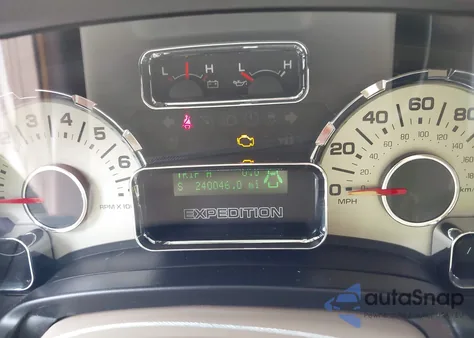 2013 Ford Expedition Xlt z USA, uszkodzony, nr VIN 1FMJU1J54DEF31876